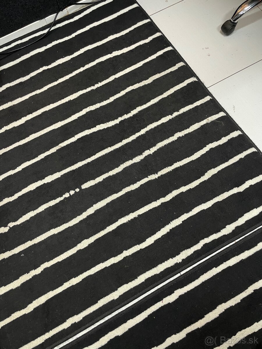 Ikea koberec gorlosse 133x195