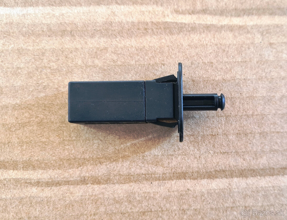 Uvoľnovač krytu palivovej nádrže BMW E46 E90 E60 E65 E70 E71