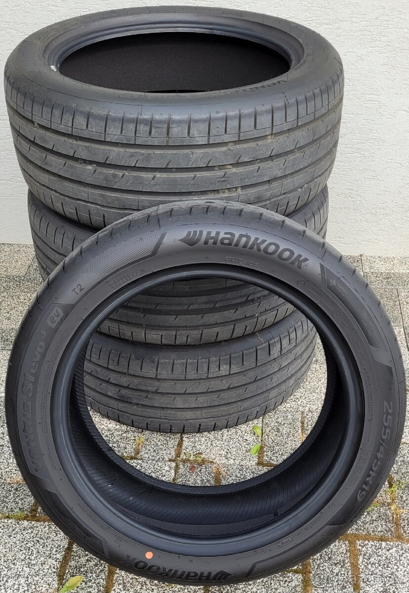 Hankook Ventus S1 EVO3 EV 255/45 R19 104W