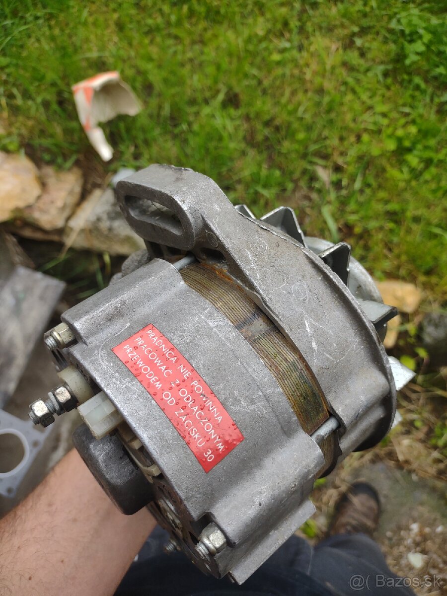 Ulozenka nepoužitý alternátor Fiat 850