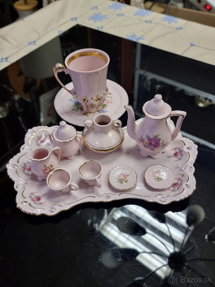 Predám ružový porcelan
