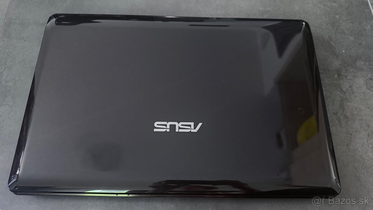 Asus X52D
