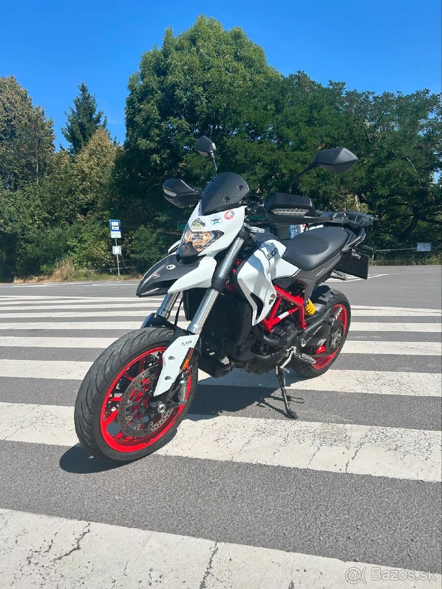 Ducati Hyperstrada 939