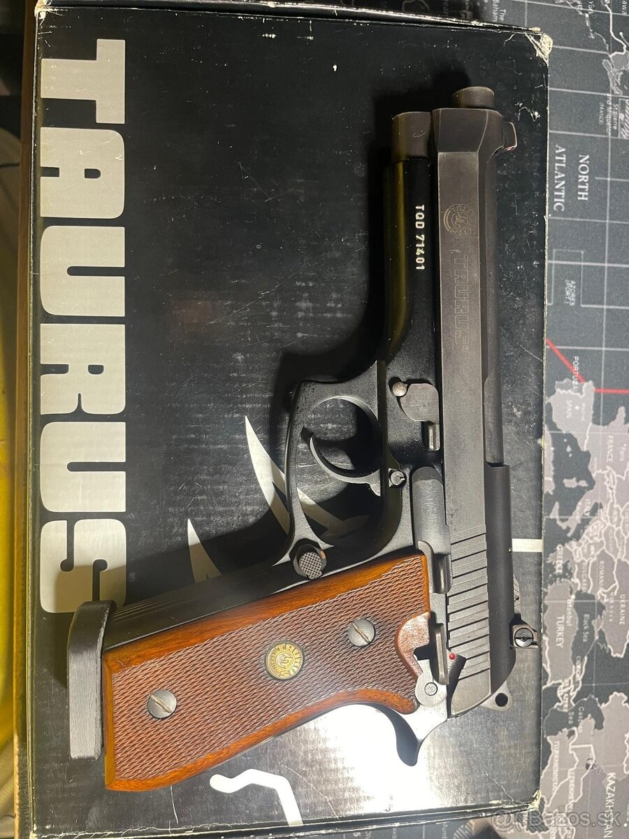 TAURUS PT 99 AF 9mm