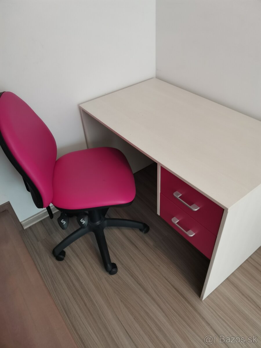 Písací stolík + stolička