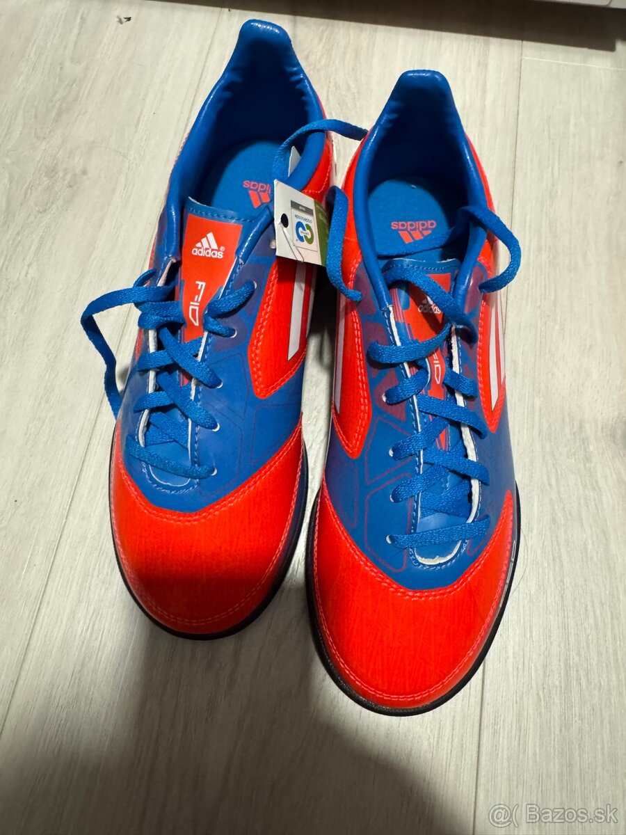 Adidas Turfy