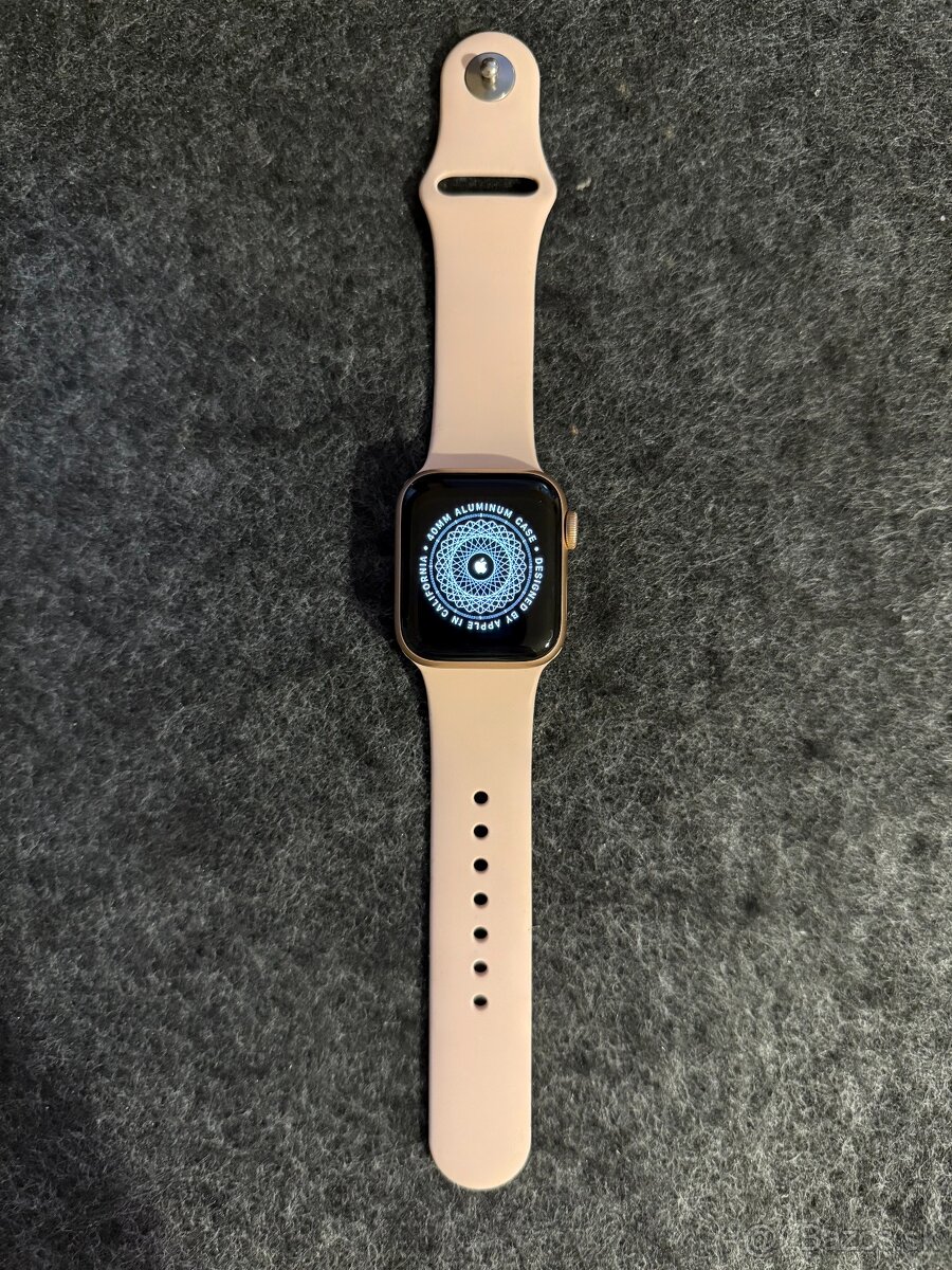 Apple Watch SE 2020 40 mm (1. generácia SE)