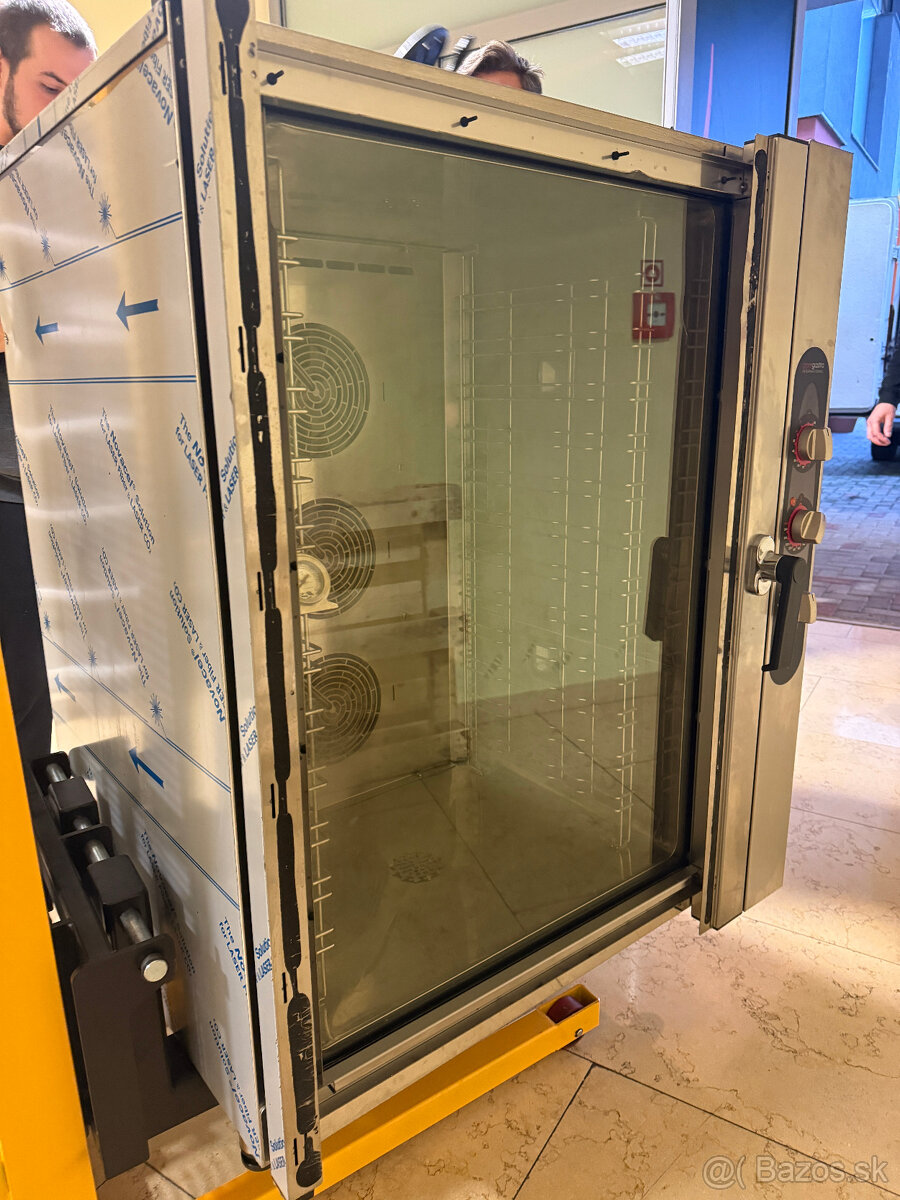 Predám konvektomat 12gn 1/1 s podstavcom