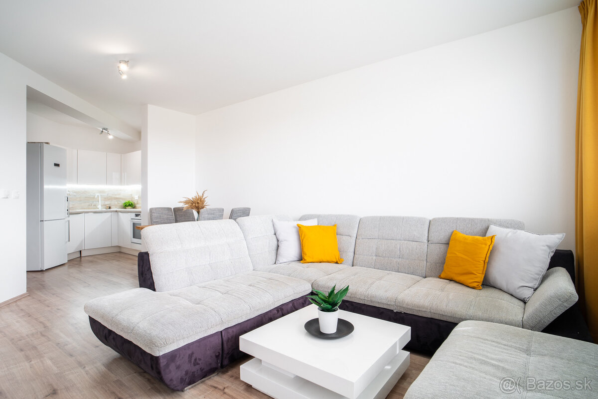 Na prenájom slnečný 3-izbový byt v Malackách