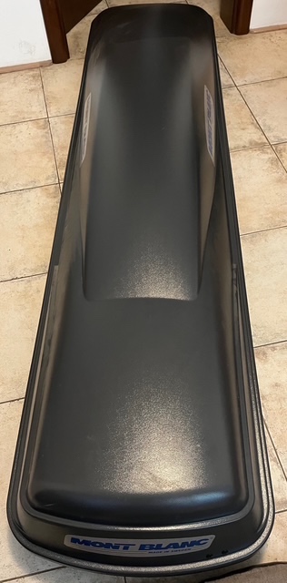 Predám strešný box zn.Mont Blanc