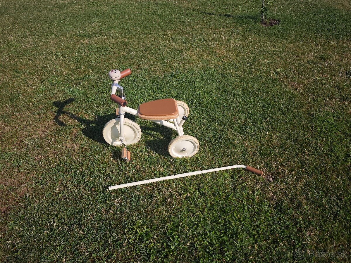 Trojkolka BANWOOD Cream