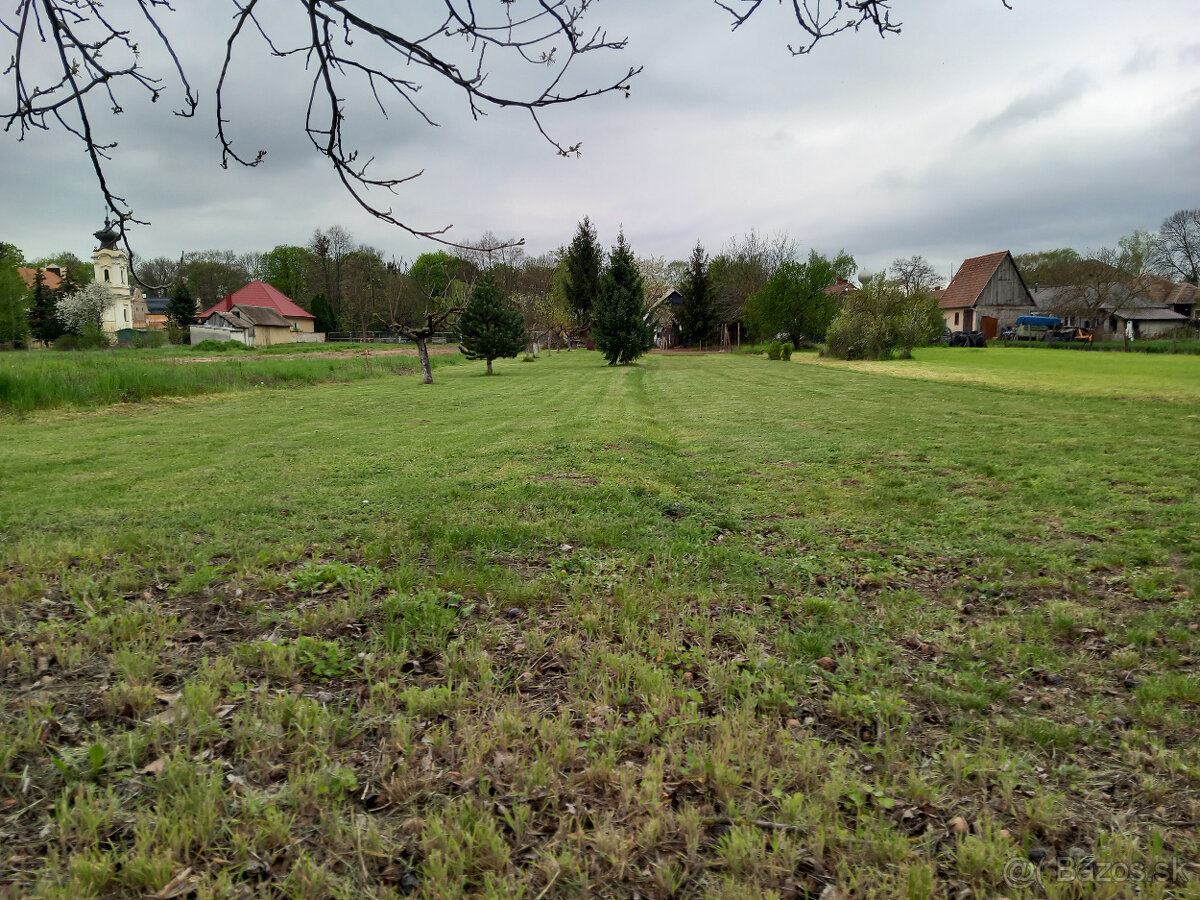 Pozemok/zahrada/1000m2/Lúčnica Nad Žitavou