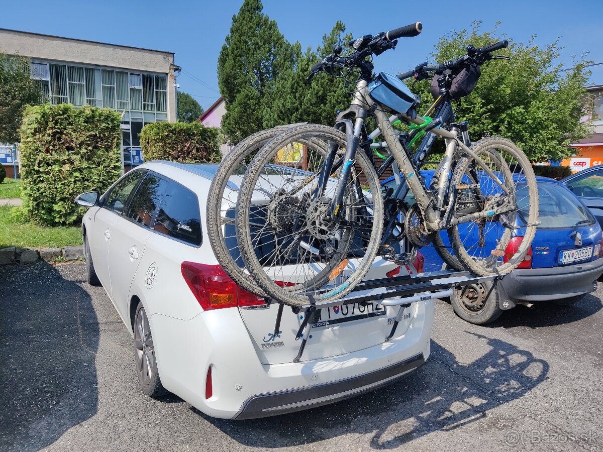 Nosic bicyklov na 5.dvere Thulle
