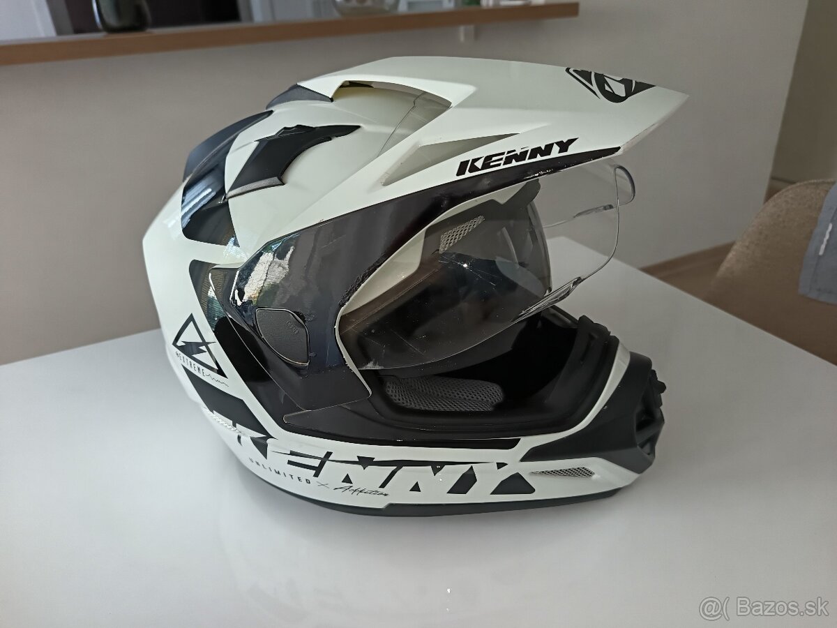 Enduro prilba č L