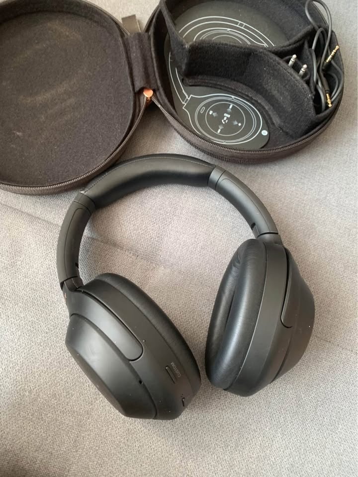 Slúchadlá Sony WH-1000XM4