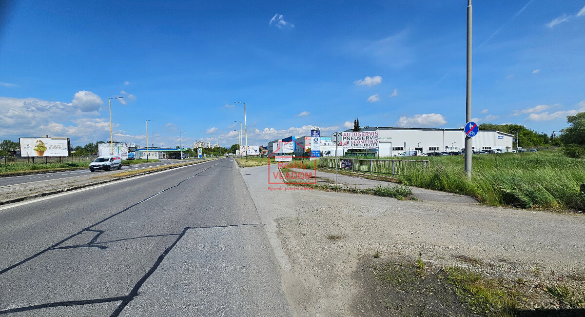 ✳️ Spevnený pozemok na prenájom, plocha 3 000 m2.