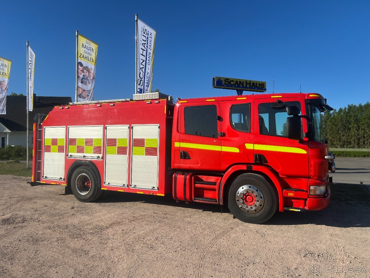 Predáme cisternu SCANIA P94 4X2 2000L vody, 500L pe