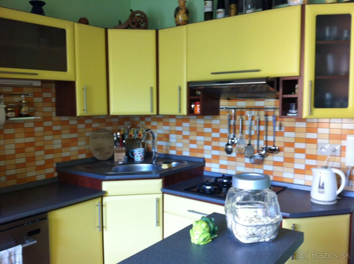 Na prenájom, 3izb, Pečnianska, 65m2, loggia, zariadený
