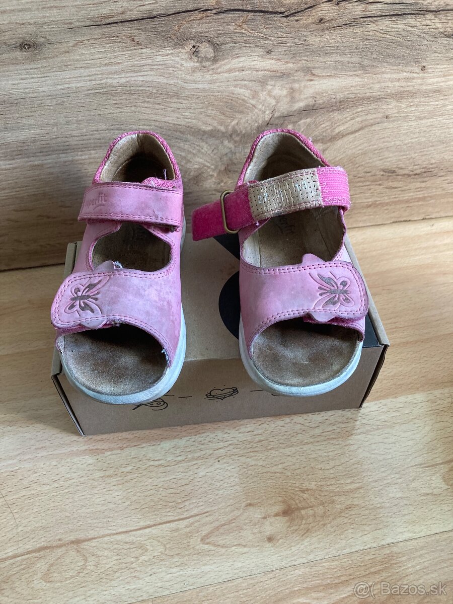 Superfit sandale velkost 27