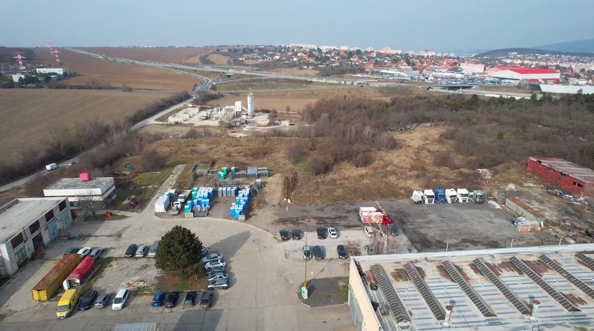 Na prenájom: Skladovo výrobné a logistické priestory rôznych