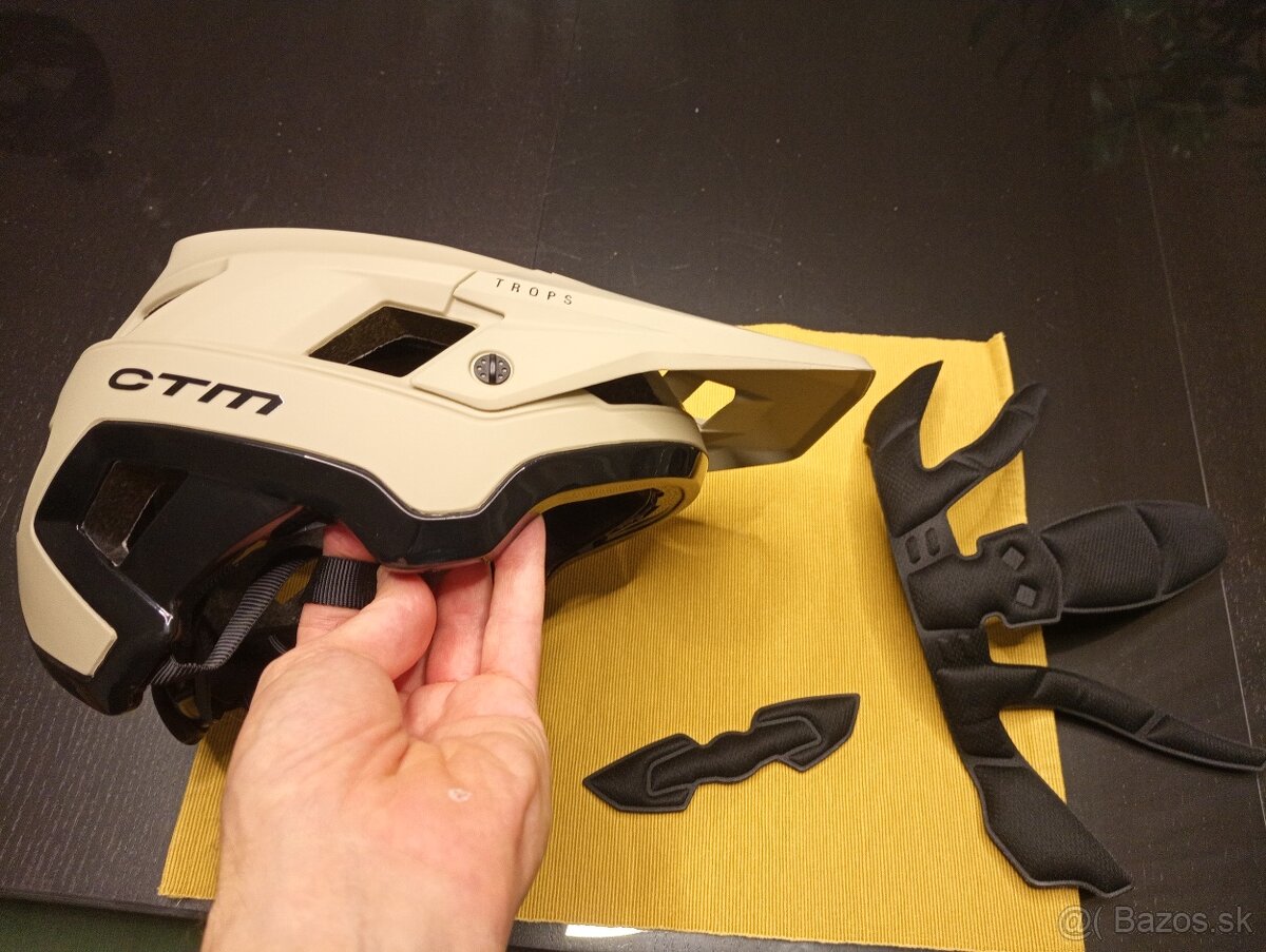 Predám novú cyklistickú prilbu CTM TROPS M