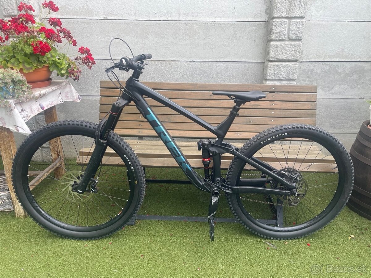 Trek Slash 8 celoodpruzeny bicykel