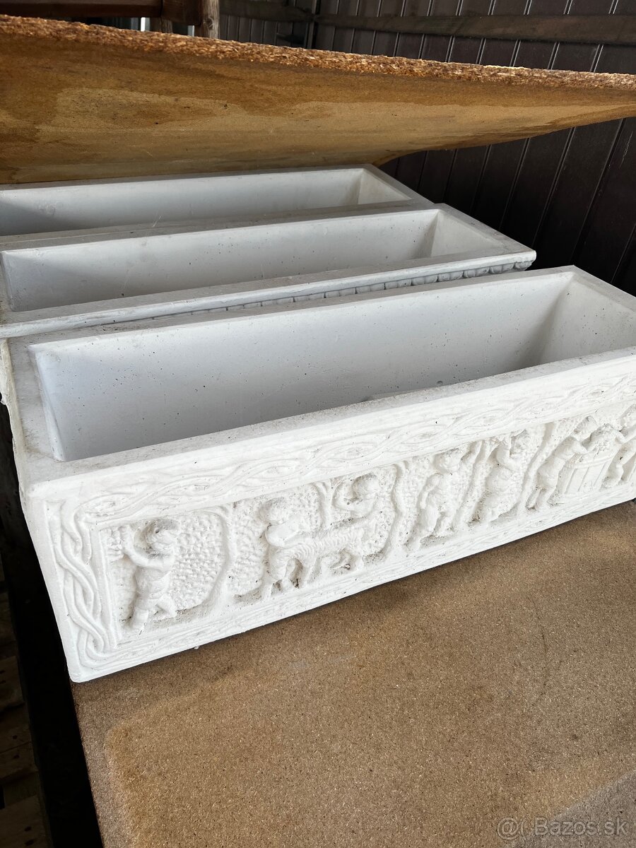 Betónové kvetináče