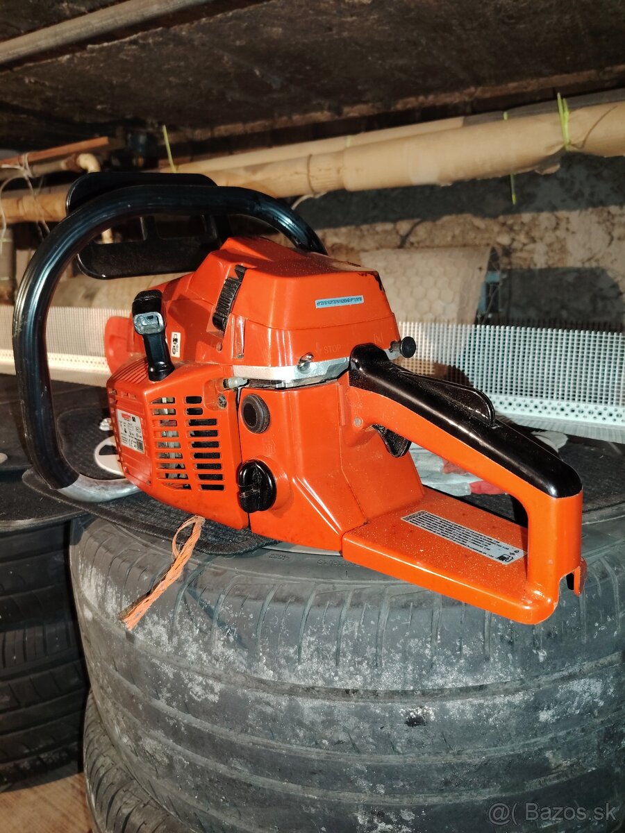 Predám motorovú pílu checht