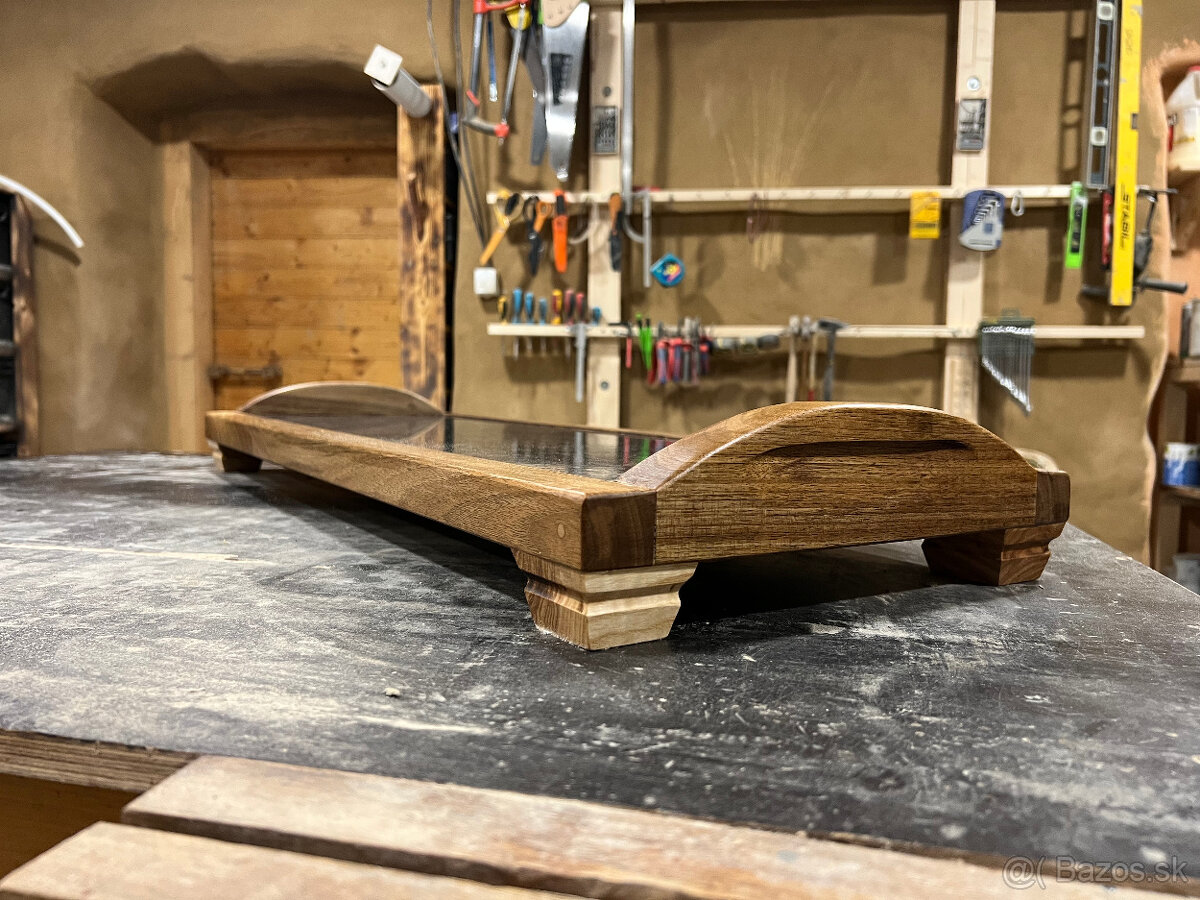 Drevený kamenný podnos