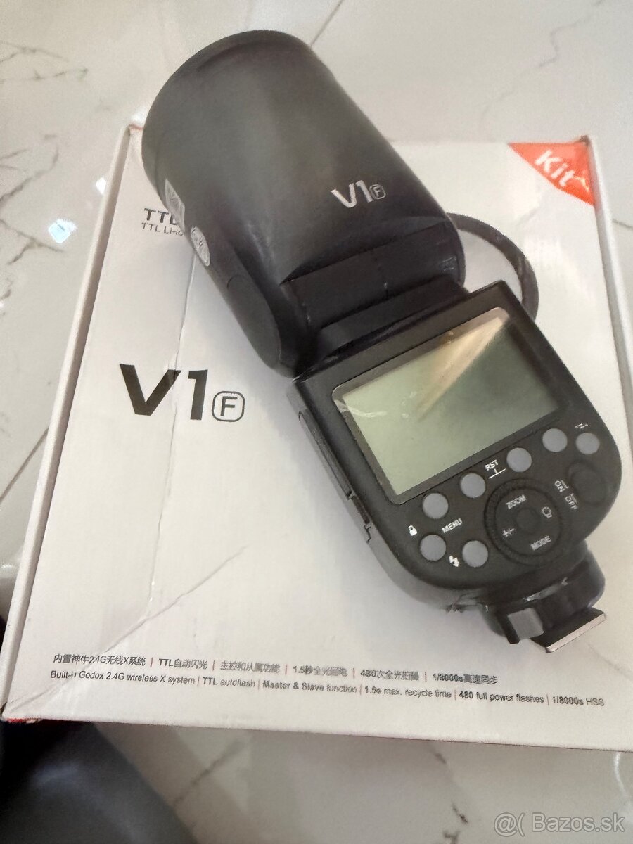 Predám Externý blesk Godox V1 – TOP stav