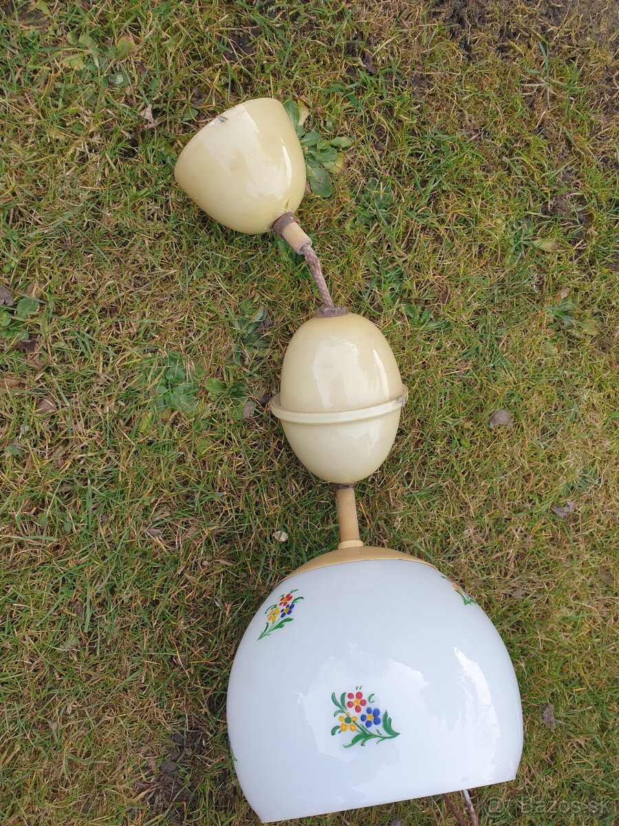 starožitná lampa