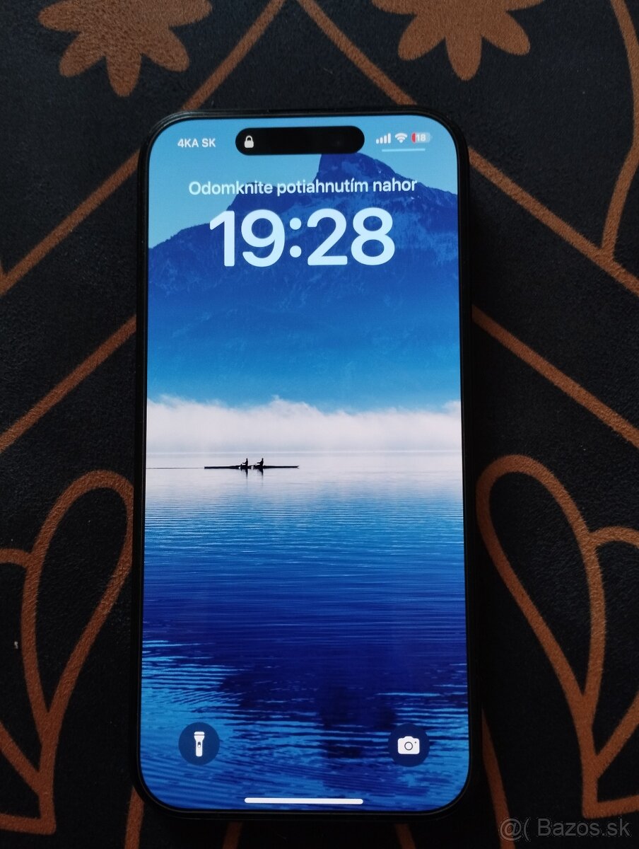 iPhone 15 Pro 256 GB Black Titanium - Top stav
