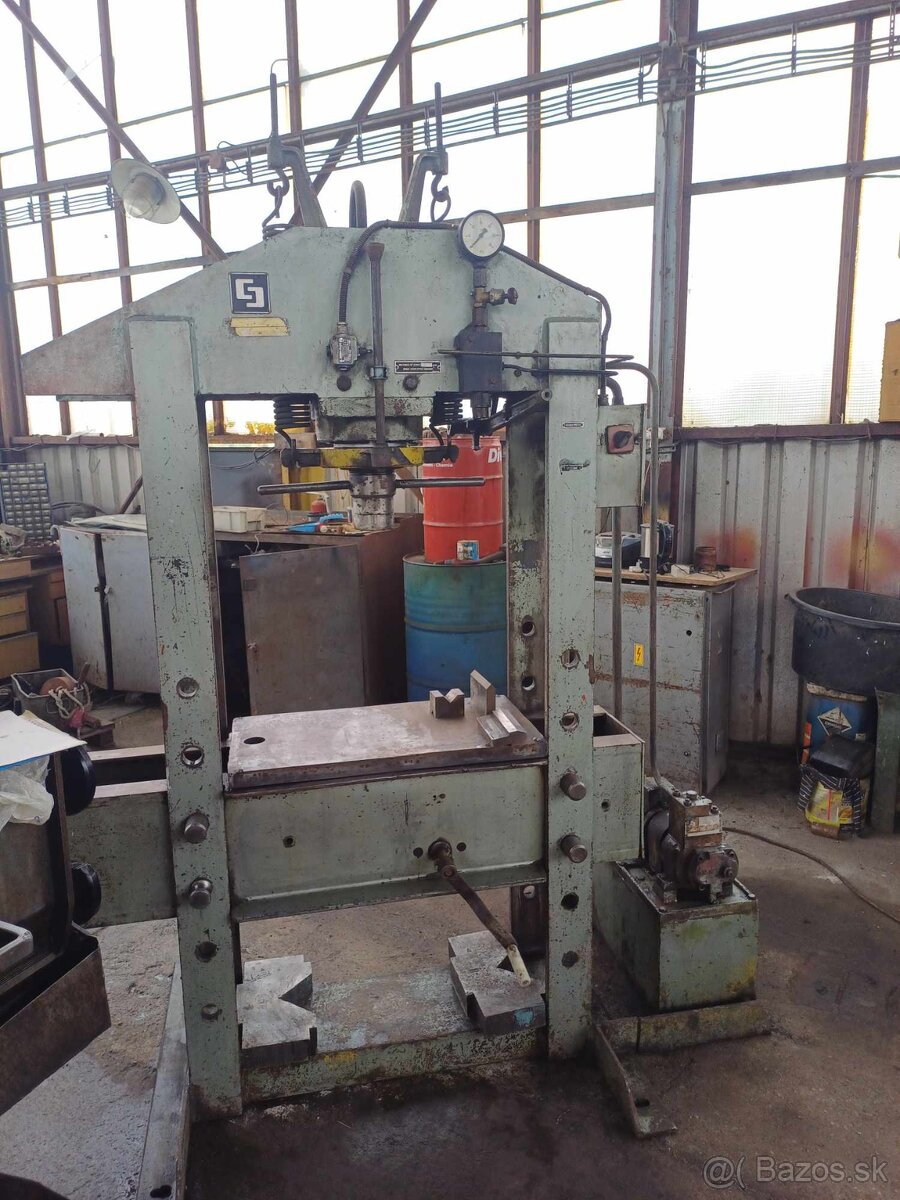 Hydraulický montážní lis CDM 80