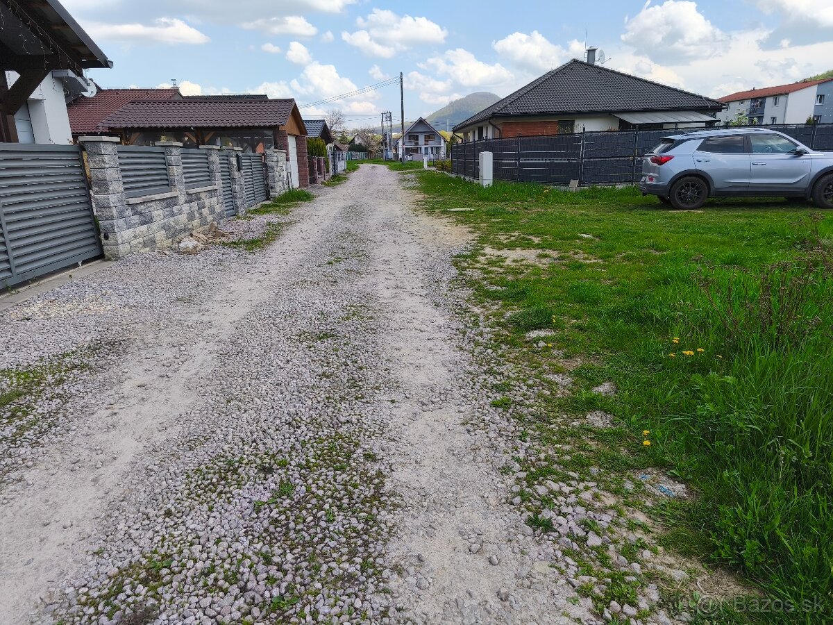Vo Veľkom Šariši stavebný pozemok na predaj