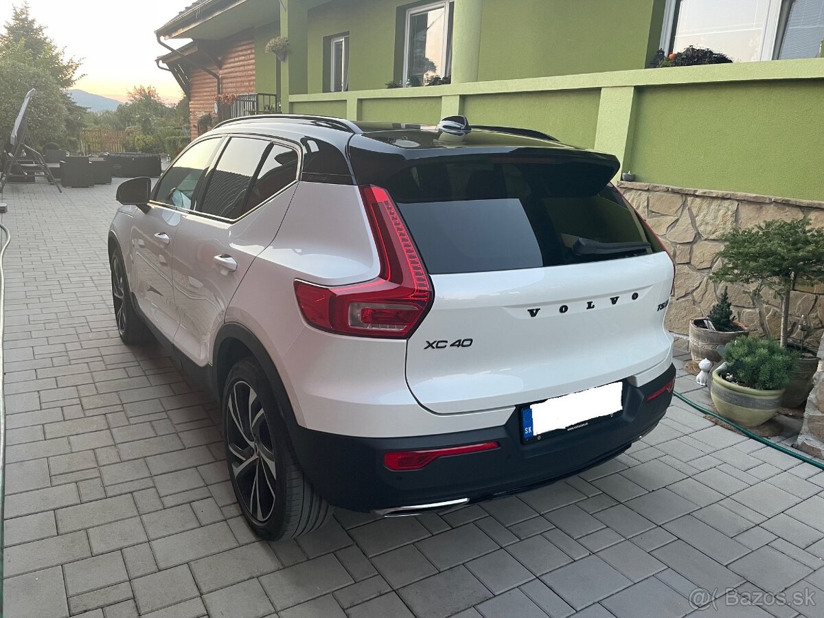 Volvo XC40 T5 AWD R - Design A/T