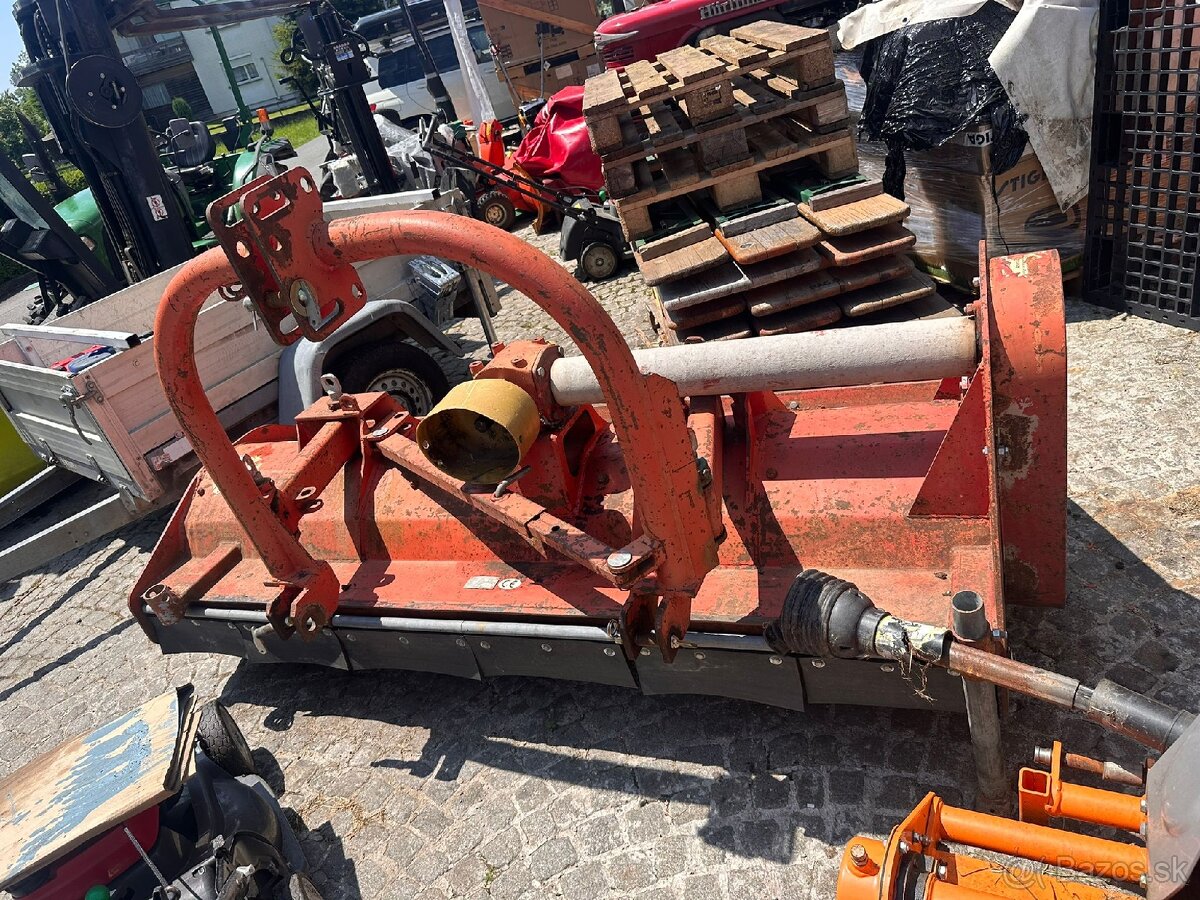 Mulcovač zadný trojbod upnutie 2.4m