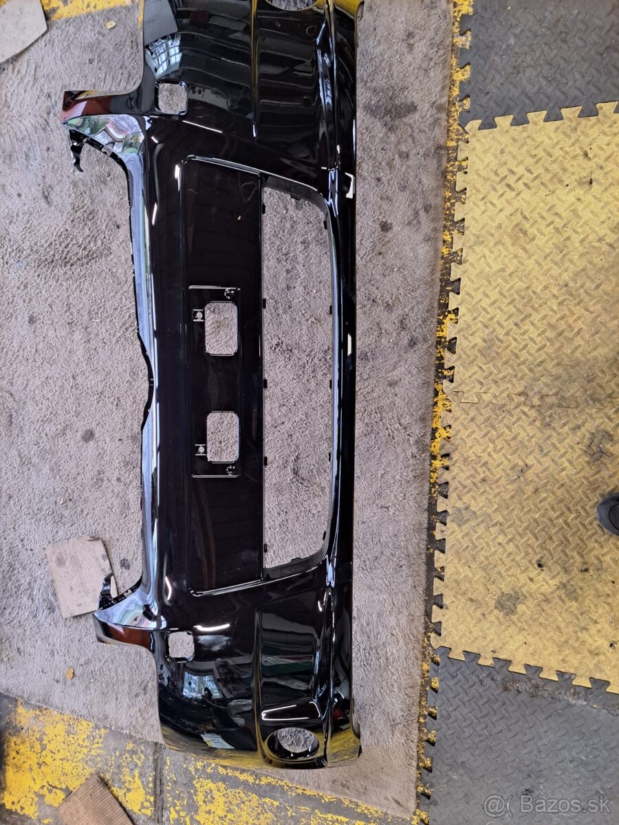 Predný nárazník Toyota Avensis