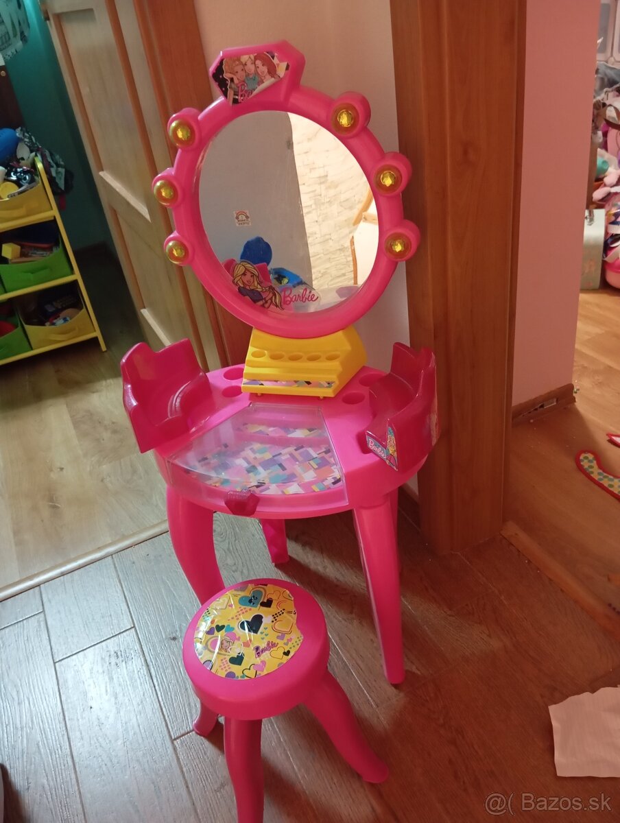 Detsky kozmetický stolík Barbie
