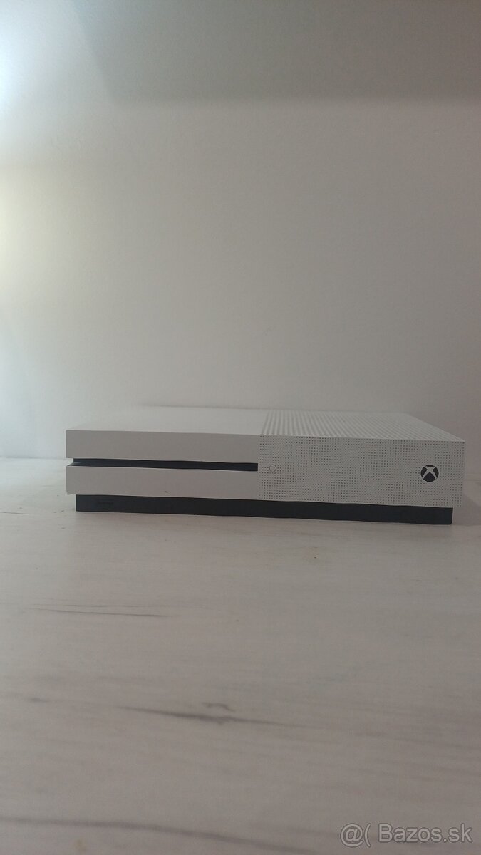 Xbox One S