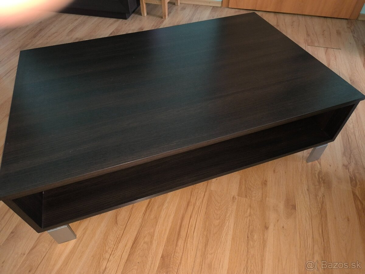 Predám konferenčný stolík.