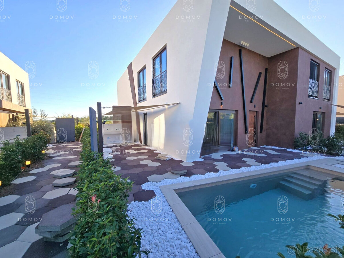 NIN - apartmán s bazénom a záhradkou, 300 m od mora