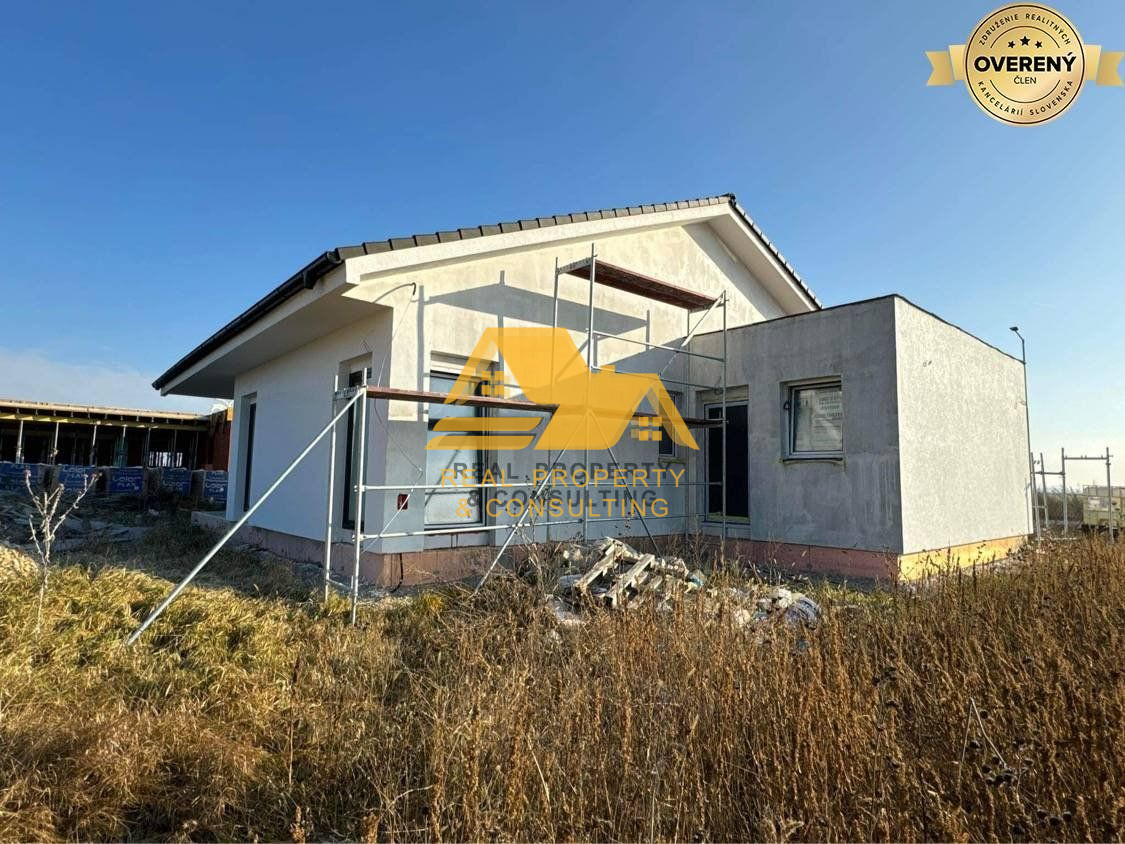 Predám novostavbu rodinného domu s garážou vo Dvoroch nad Ži
