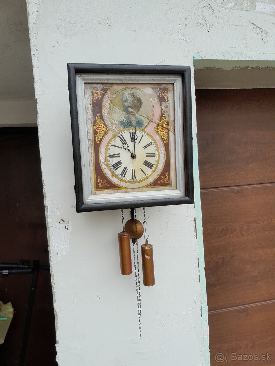 Predám veľmi staré hodiny