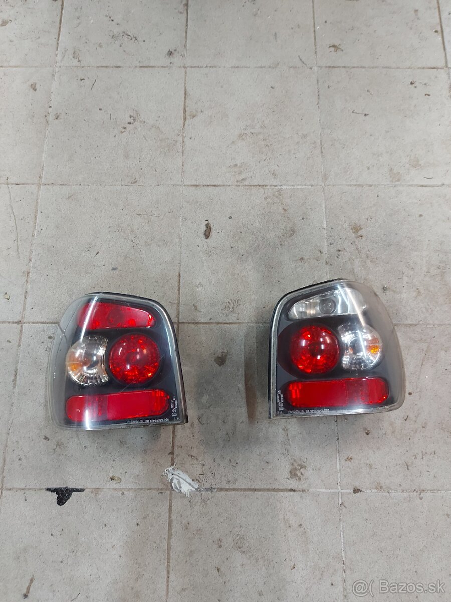 Svetla wv polo zadné