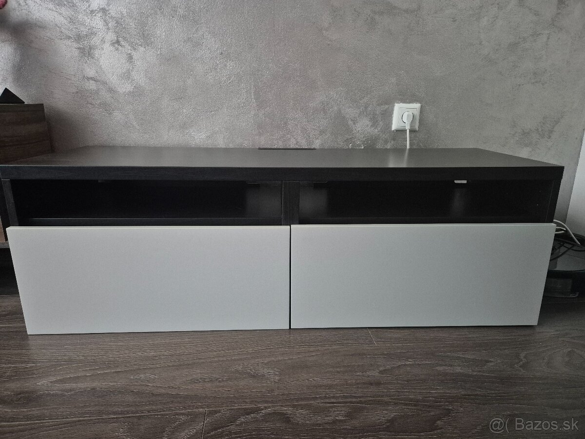 IKEA skrinka pod televízor