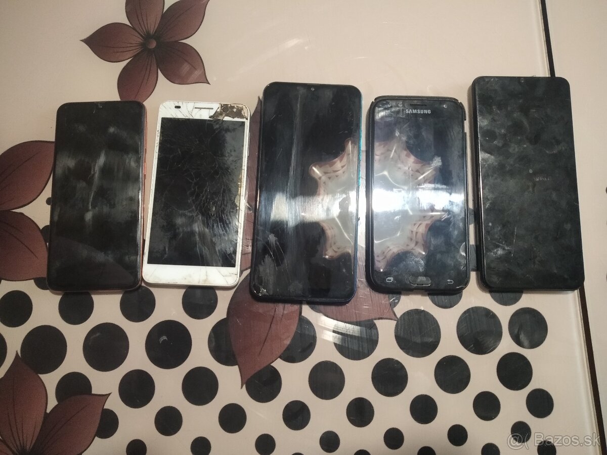 Mobilné telefóny