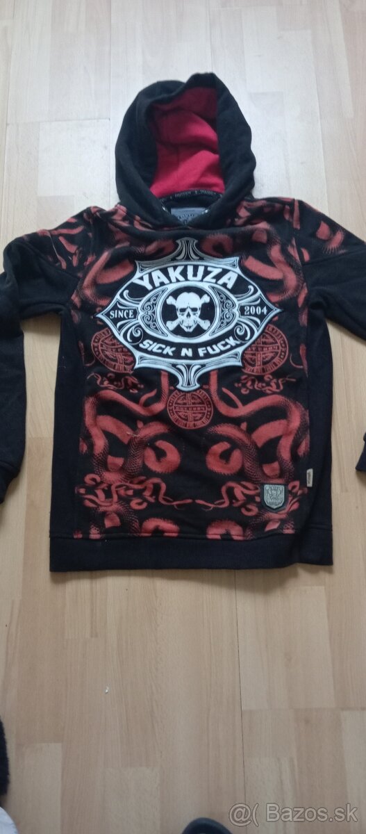 Yakuza mikina