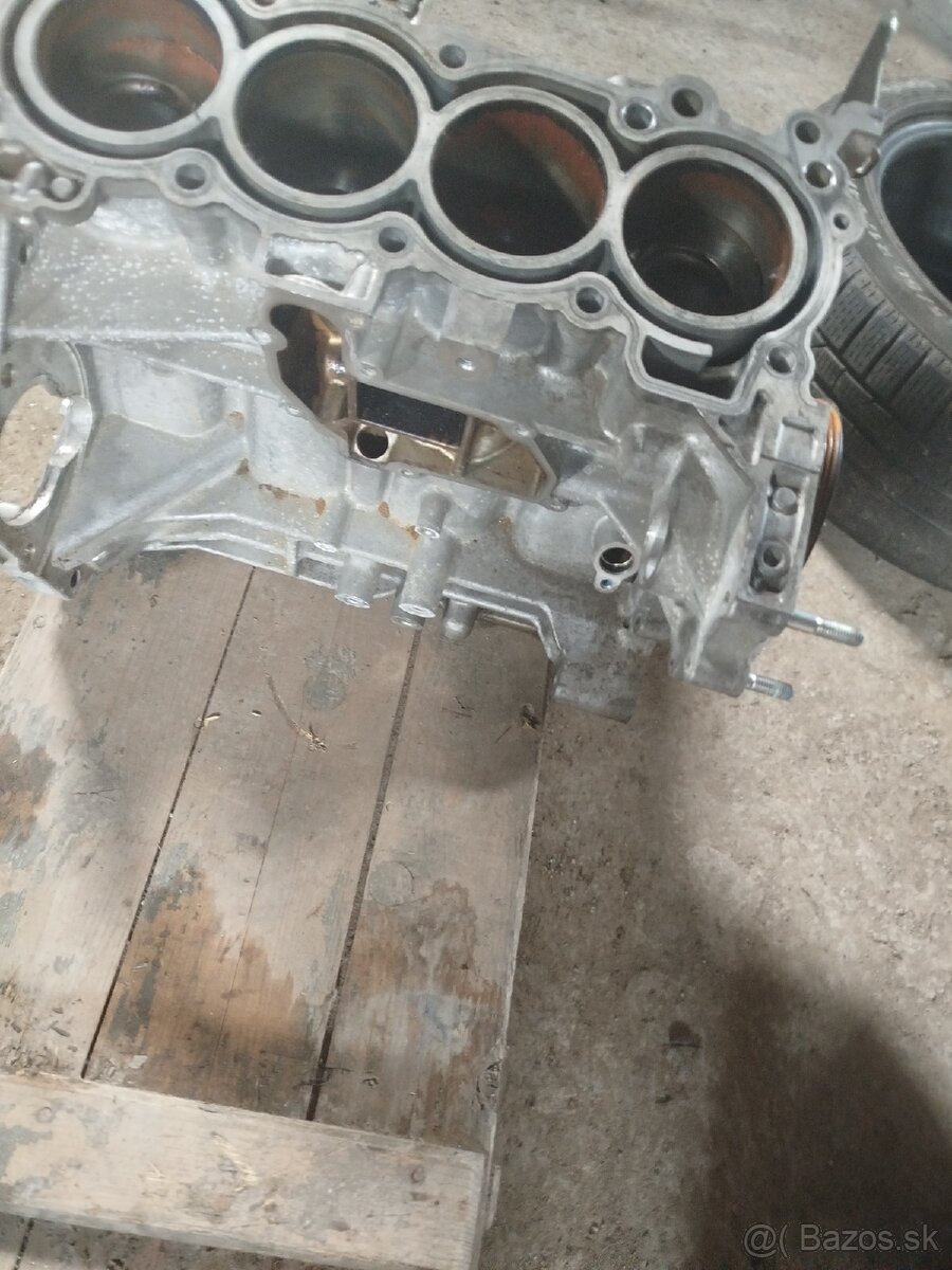 Blok motora s piestami K14X