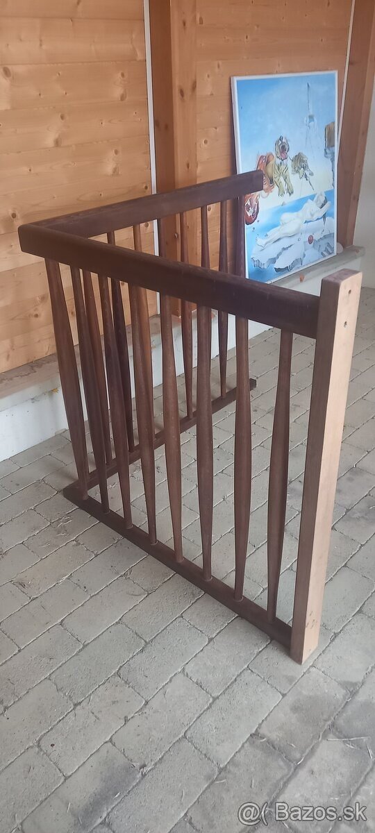 masívne dubové zábradlie