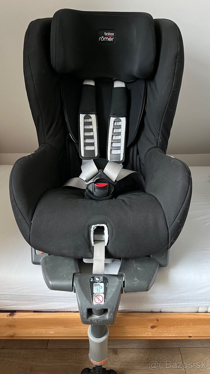 Autosedacka Britax Römer Safefix Plus - Black
